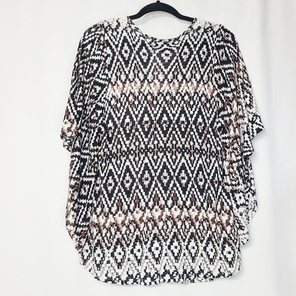 Crochet Accent Cape Style Top *Sz M* - Picture 2 of 7